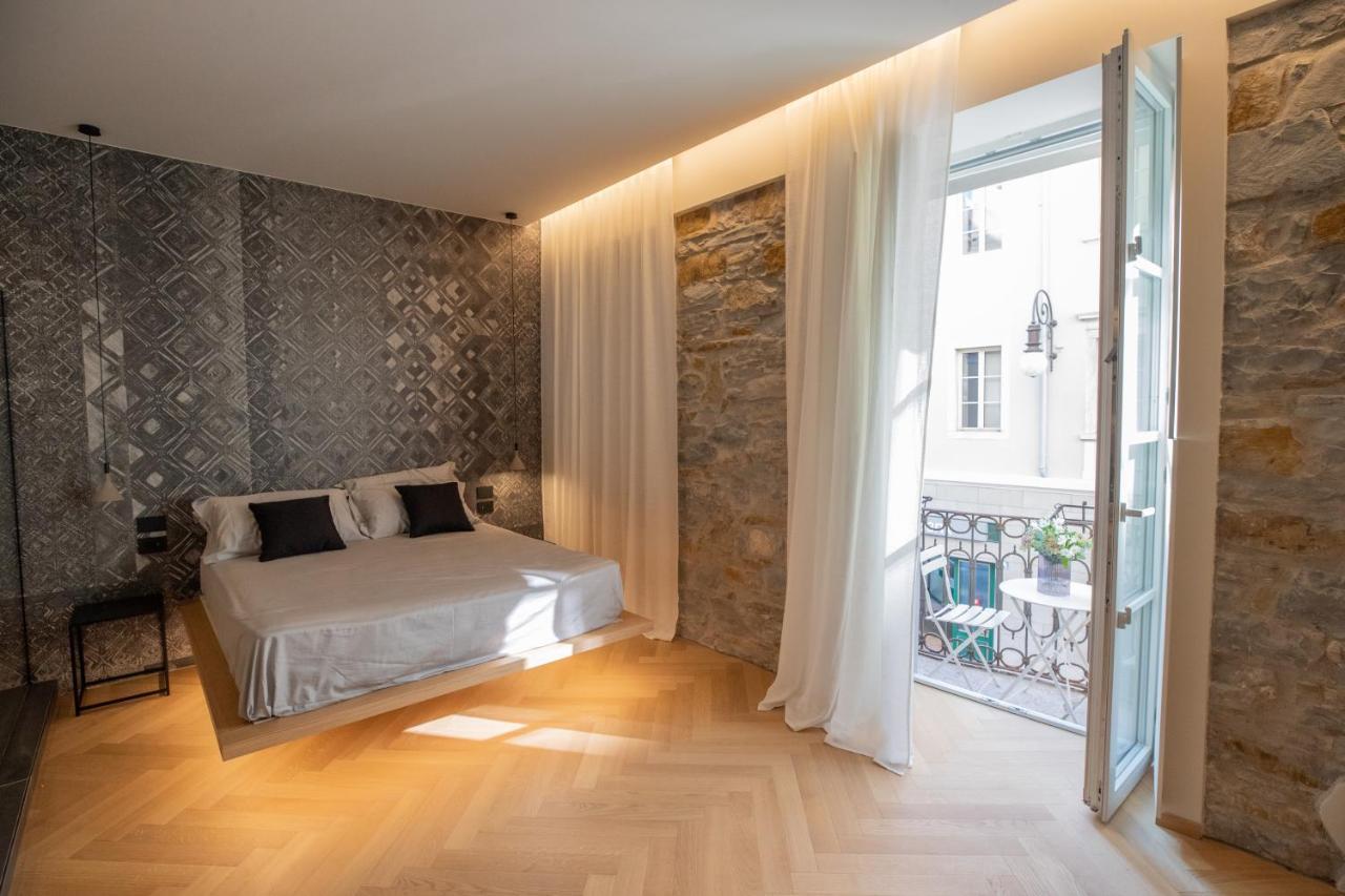 S1 Luxury Suites And Rooms Τεργέστη Εξωτερικό φωτογραφία