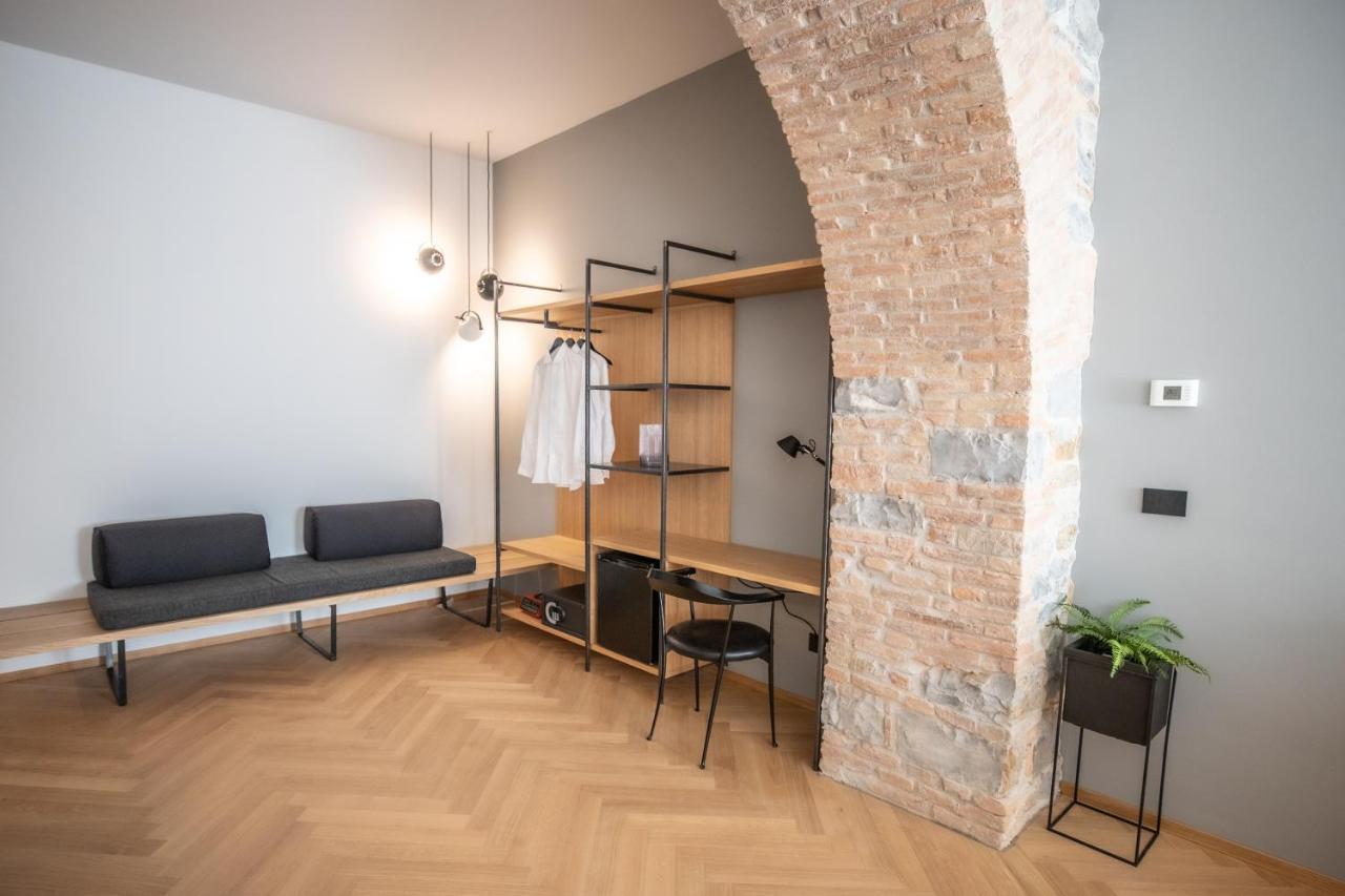 S1 Luxury Suites And Rooms Τεργέστη Εξωτερικό φωτογραφία