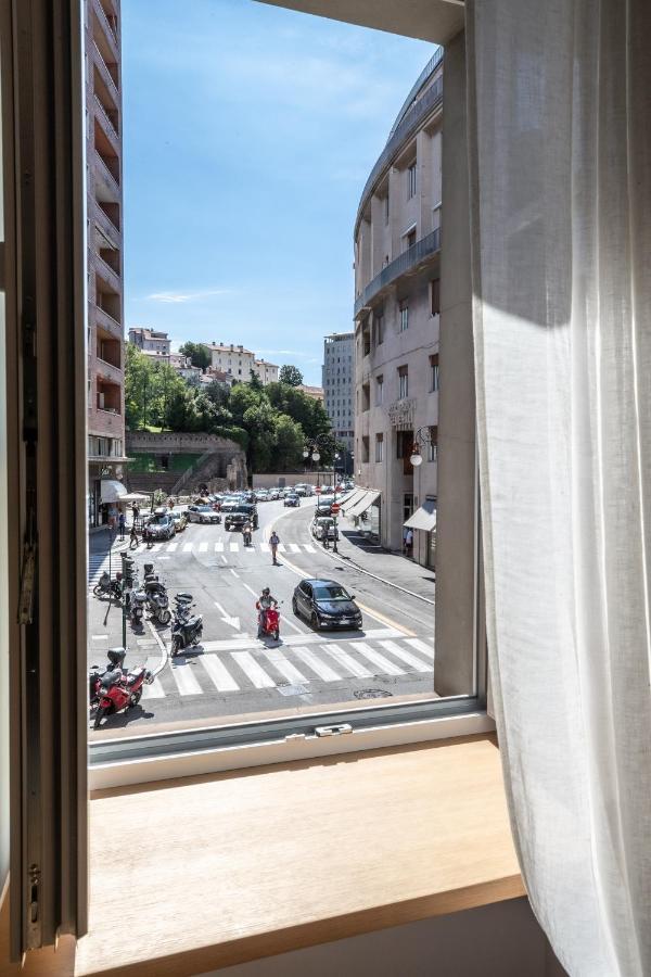 S1 Luxury Suites And Rooms Τεργέστη Εξωτερικό φωτογραφία